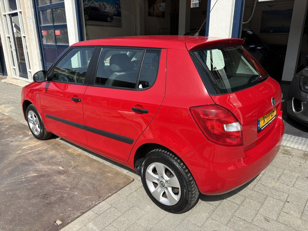 Skoda Fabia 1.4-16V Dynamic AIRCO/NW APK/LM VELGEN, Voorwielaandrijving, Euro 5, 86 pk, 4 cilinders