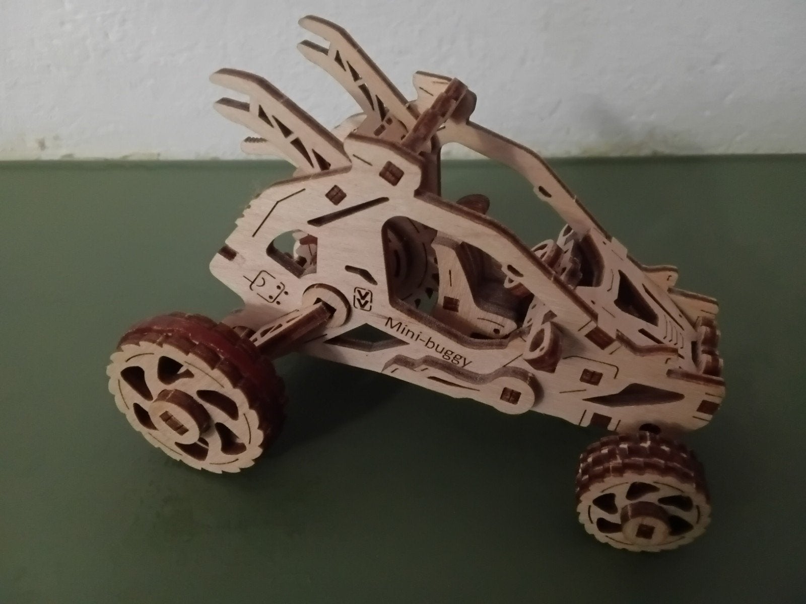 Mini - Buggy Mooie Houten puzel auto, Ophalen of Verzenden, 10 cm of meer, Bruin