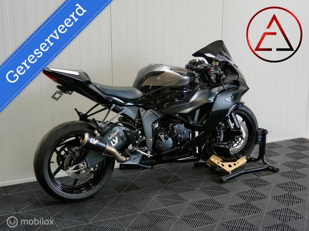 Kawasaki ZX-6R 2024 - LeoVince uitlaat + Puig pakket, Motoren, Motoren | Kawasaki, 636 cc, Bedrijf, Meer dan 35 kW, 3225LD
