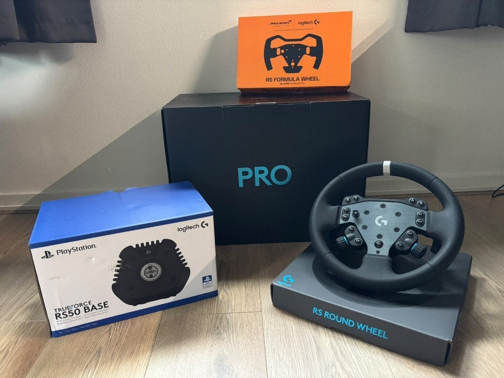 Logitech RS50 en Pro Pedals bundle geschikt voor PC/PS/XBOX, Ophalen of Verzenden, Zo goed als nieuw, Logitech