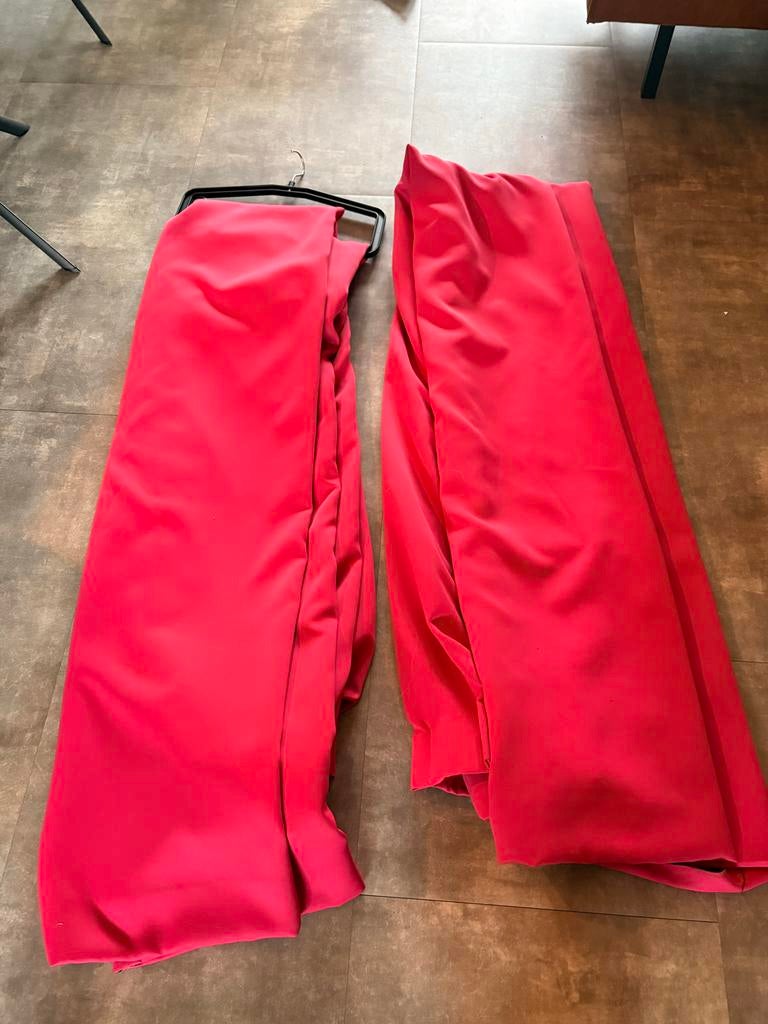Set roze verduisterende gordijnen met verstelbare haken, 200 cm of meer, Ophalen of Verzenden, Zo goed als nieuw, Overige kleuren