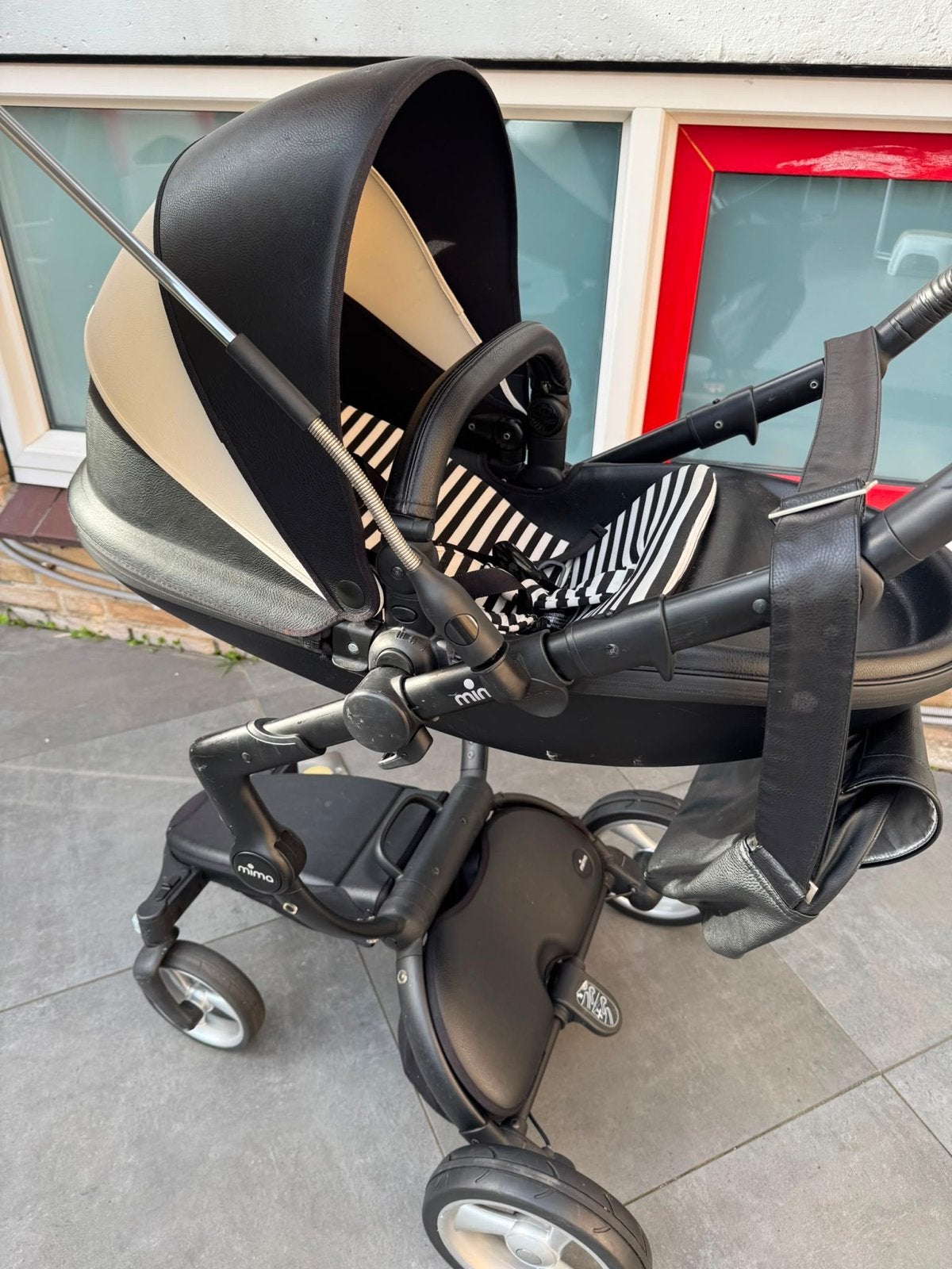 Mima Xari kinderwagen - Zwart/wit met accessoires, Gebruikt, Combiwagen, Met reiswieg, Ophalen