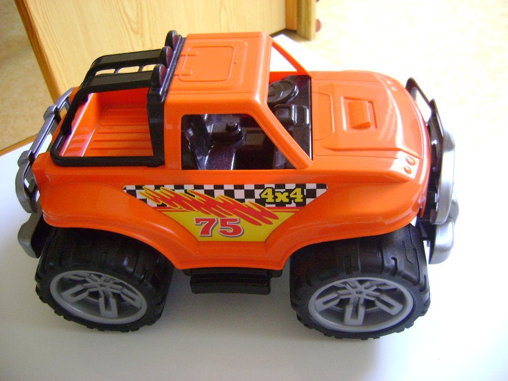 oranje /zwarte jeep 35lx22brx20hoog, Ophalen of Verzenden, Zo goed als nieuw