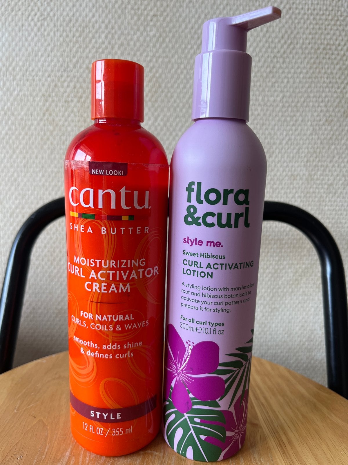 1 Cantu Curl Activator Cream & 1 Flora & Curl Lotion, Ophalen of Verzenden, Zo goed als nieuw, Haarverzorger of -hersteller