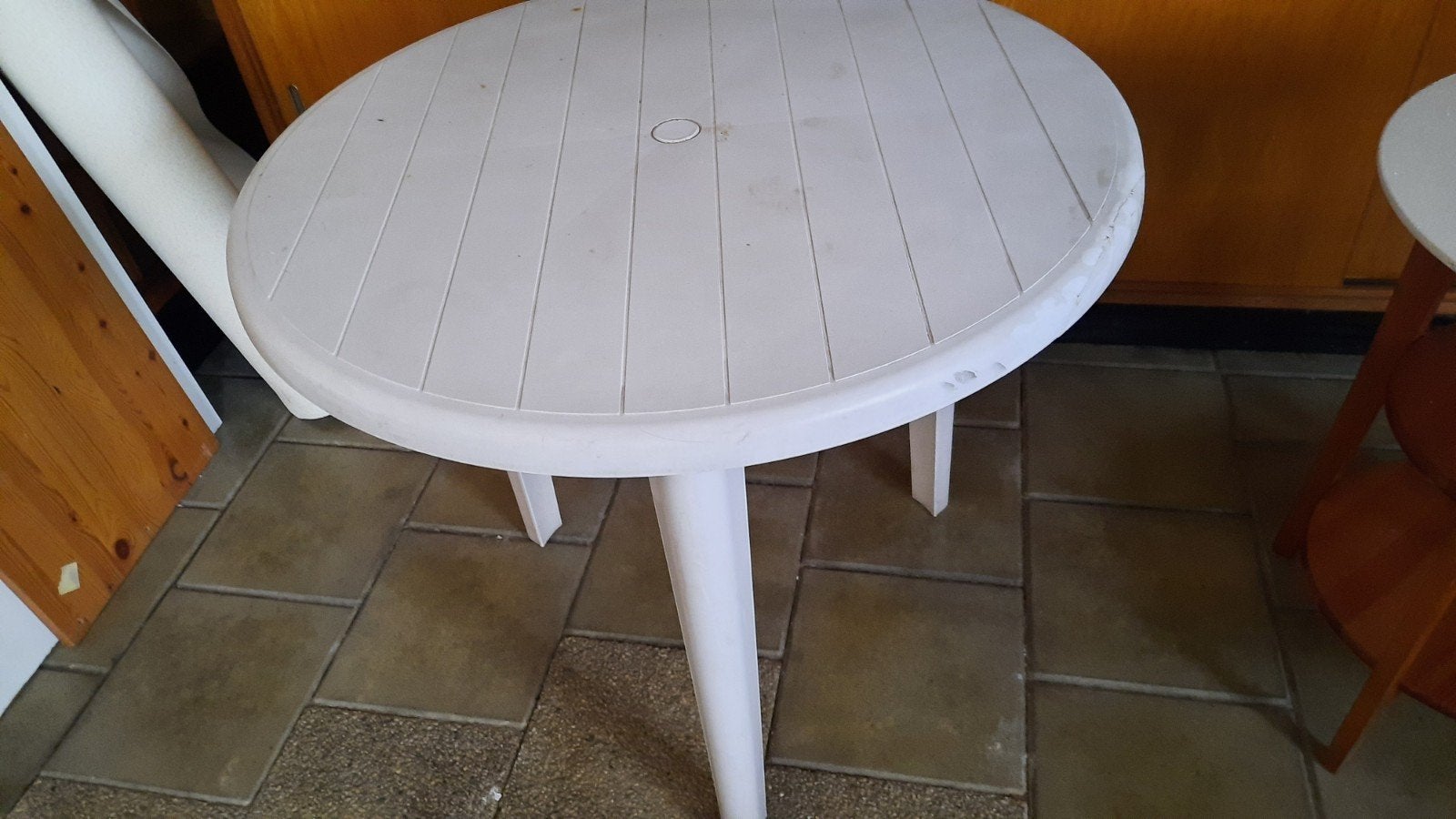Kunststof tuintafel wit rond 80x70cm - Gebruikt, Ophalen, Gebruikt, Rond, Kunststof