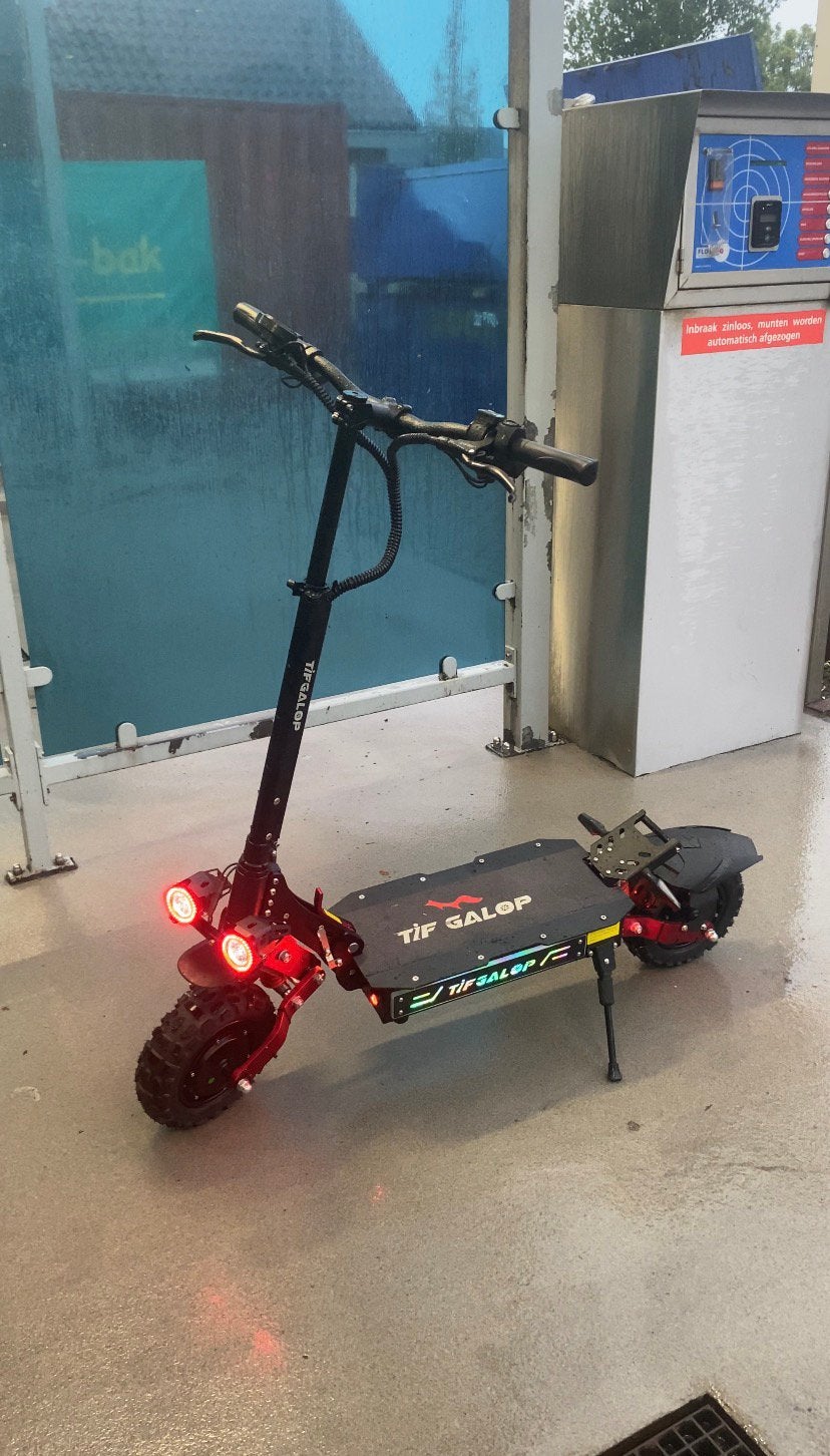 (KOPEN OF RUILEN) 6000W 60V 33AH Tifgalop cl8, Fietsen en Brommers, Steps, Ophalen, Zo goed als nieuw, Elektrische step (E-scooter)