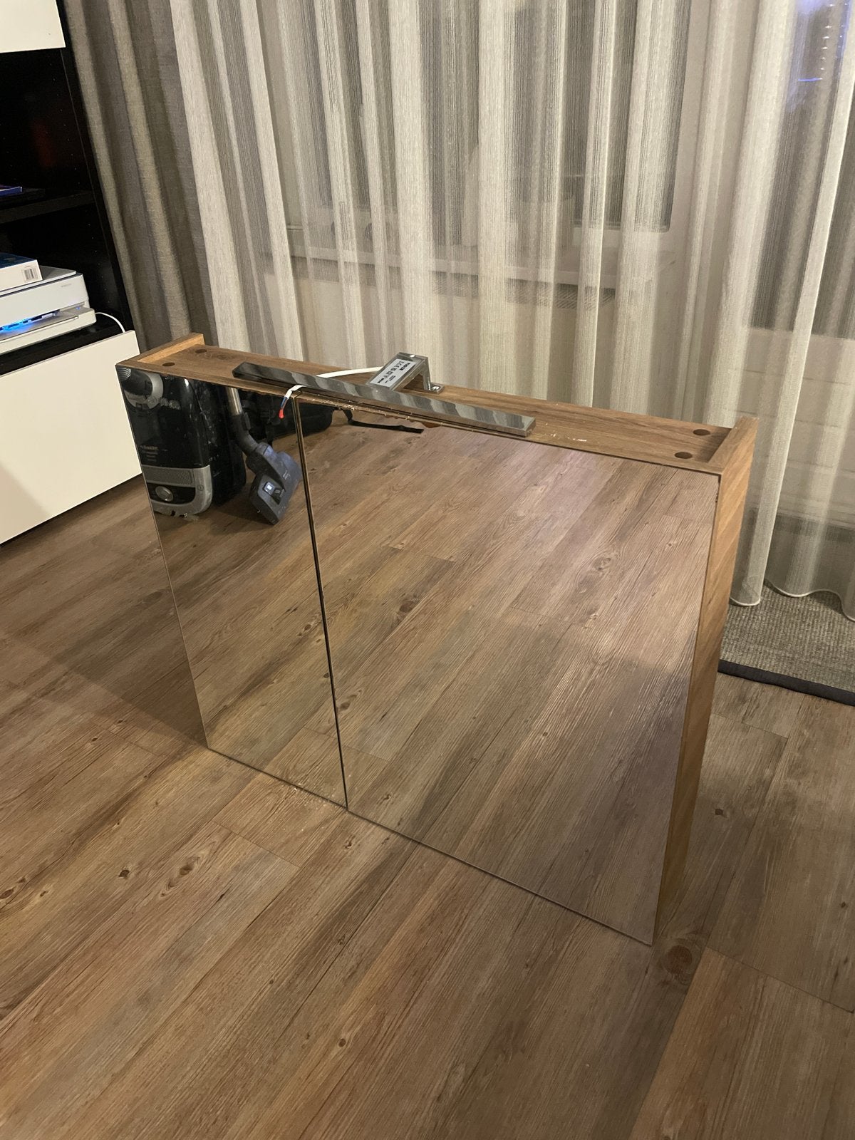 Badkamerspiegel met verlichting (showroommodel), Ophalen, Zo goed als nieuw, 75 tot 100 cm, Minder dan 100 cm