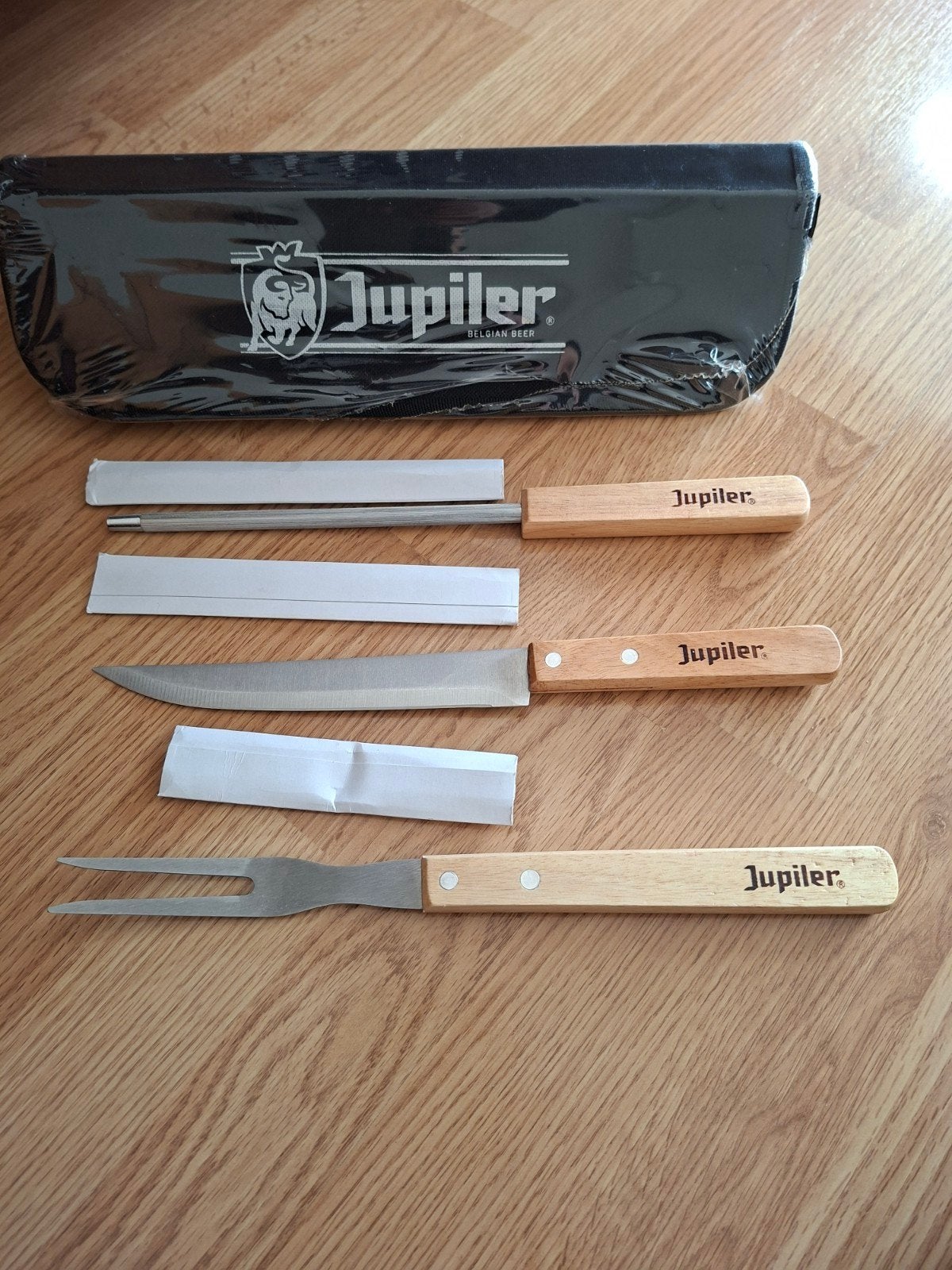 Jupiler Belgisch Bier bestekset - Mes, vork en slijper, Ophalen of Verzenden