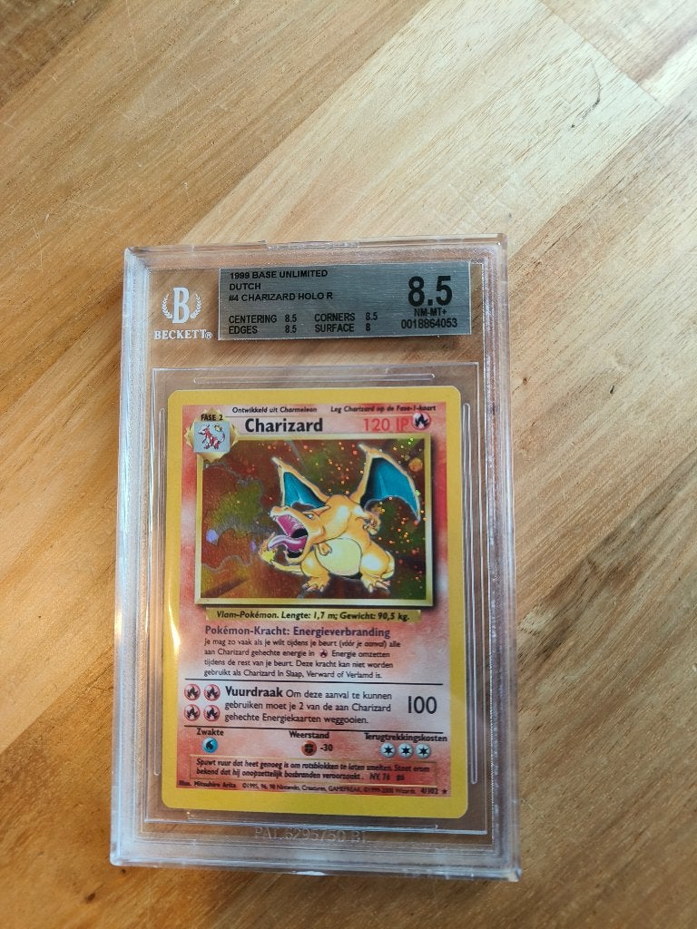Charizard (BS 4), BGS 8,5, Ophalen of Verzenden, Zo goed als nieuw, Losse kaart, Foil