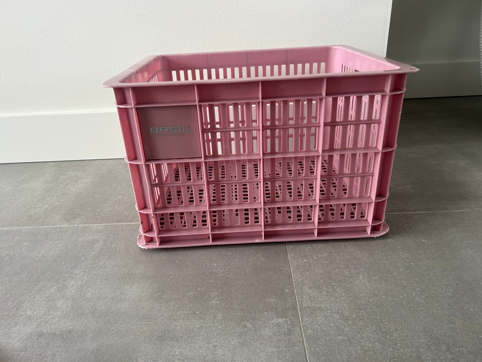 Roze fietskrat van Basil te koop, Ophalen of Verzenden