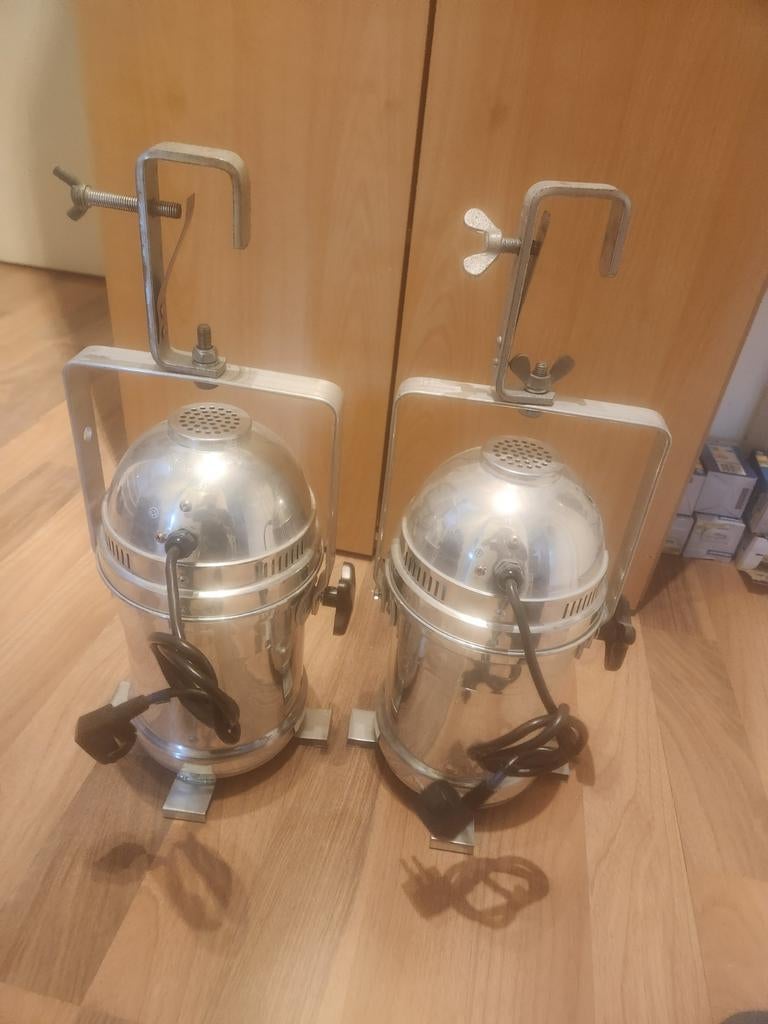 2 Vintage Theater Spots / Showtec Par 56 Silver 500w WFL, Ophalen, Gebruikt, Licht, Kleur