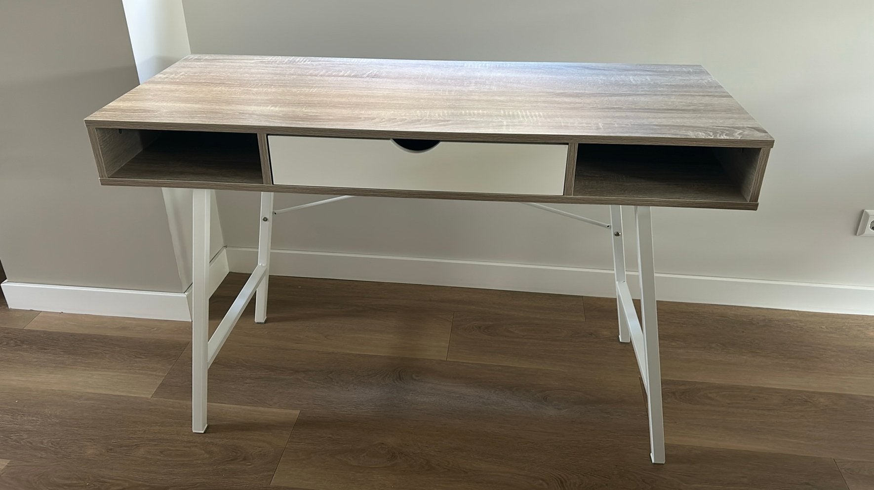 Bureau met lade / Jysk ABBETVED / eiken, Ophalen, 120 cm, Spaanplaat of MDF, Zo goed als nieuw