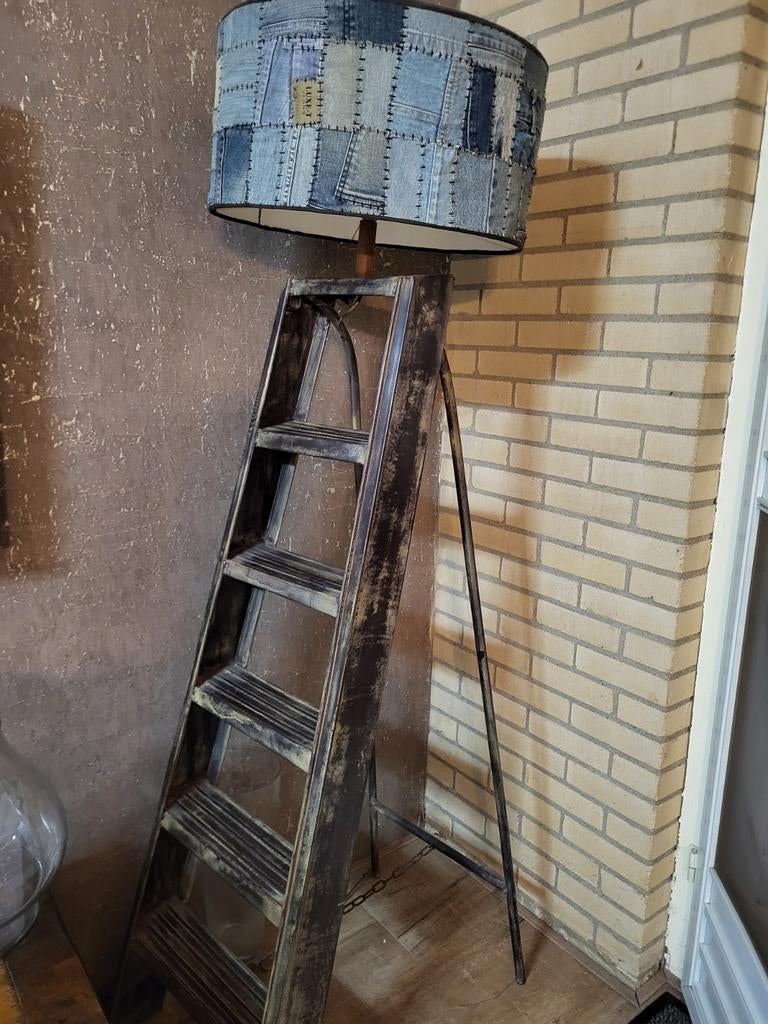 stoere vloerlamp, Ophalen, Gebruikt, Stoer, Stof