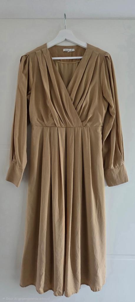 Nukus wikkeljurk zand mt M., Maat 38/40 (M), Overige kleuren, Ophalen of Verzenden, Nukus