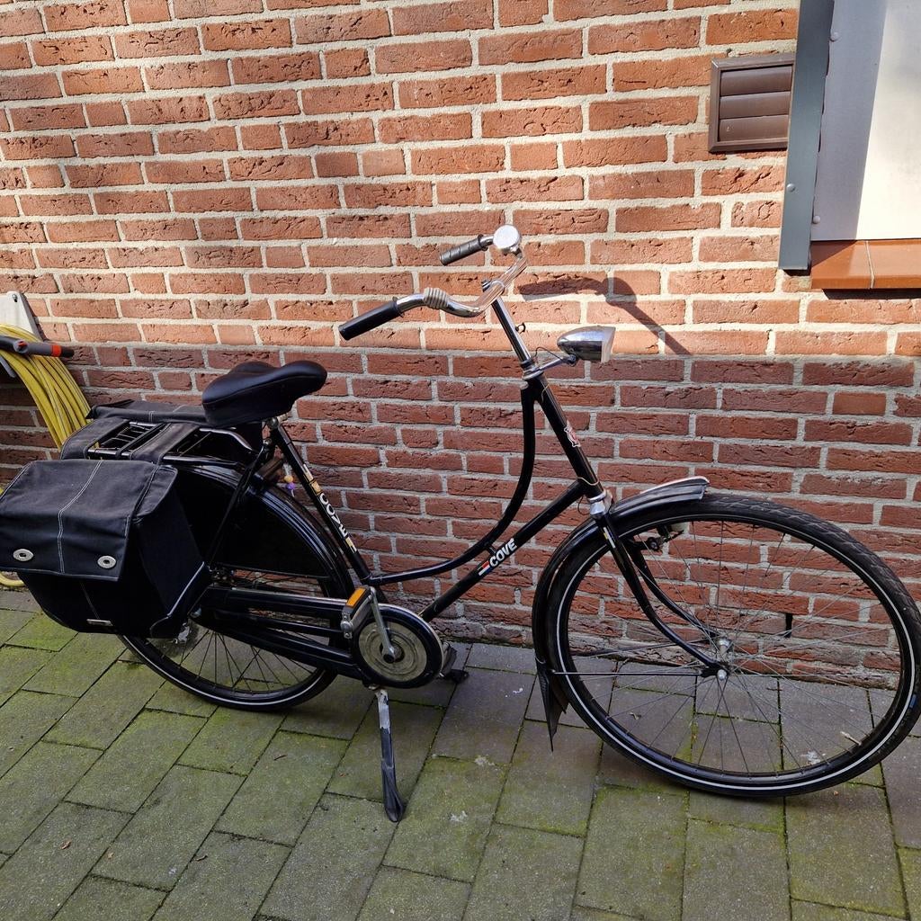 Zwarte damesfiets / oma fiets met fietstassen, Fietsen en Brommers, Fietsen | Dames | Damesfietsen, 56 cm of meer, Ophalen, Gebruikt