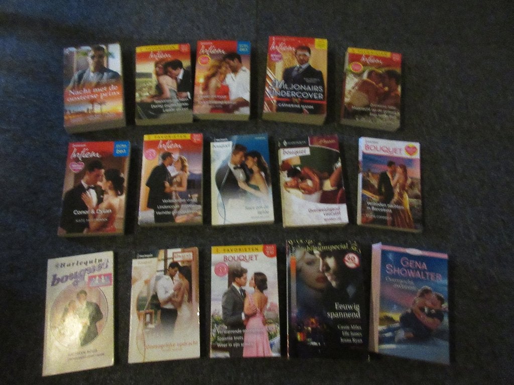 pakketje 15 romannetjes, bouquetreeks, Harlequin, enz, Ophalen of Verzenden, Gelezen
