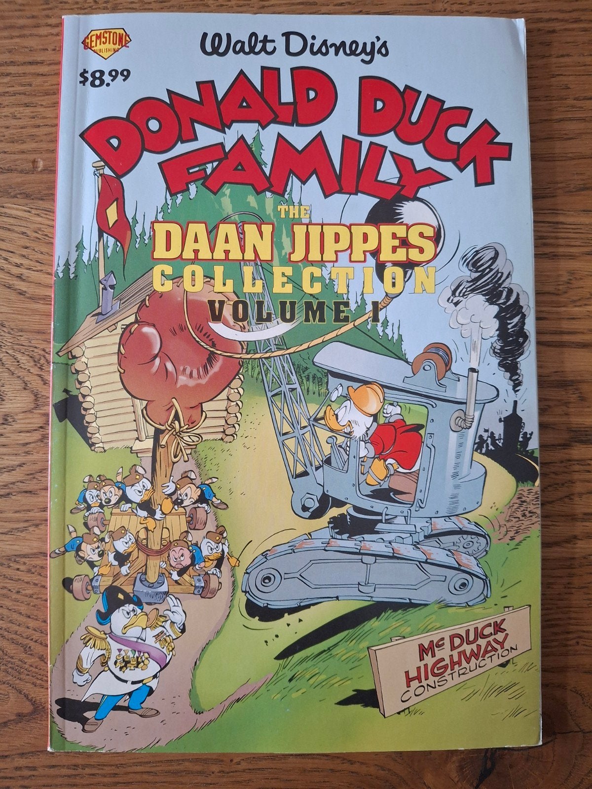 Walt Disney's Donald Duck Family: Daan Jippes Coll. Vol. 1, Eén stripboek, Ophalen of Verzenden, Zo goed als nieuw