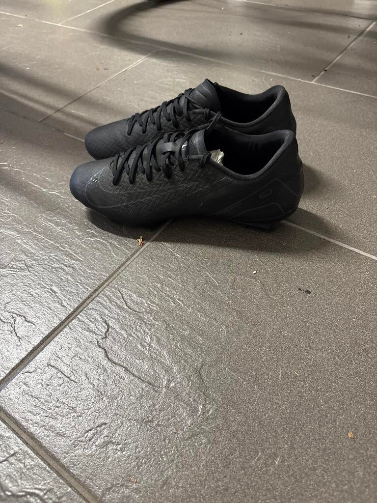 Nike Mercurial Vapor 16 Academy voetbalschoenen maat 39, Ophalen, Maat XS of kleiner, Schoenen, Zo goed als nieuw
