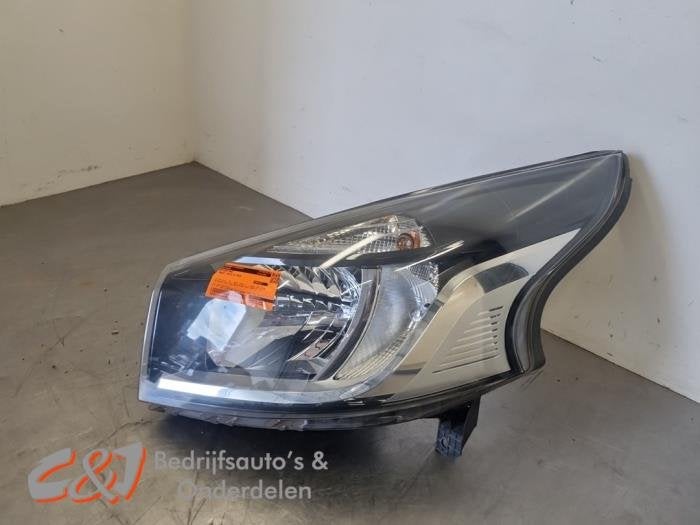Koplamp links van een Renault Trafic, Gebruikt, -, Renault, -