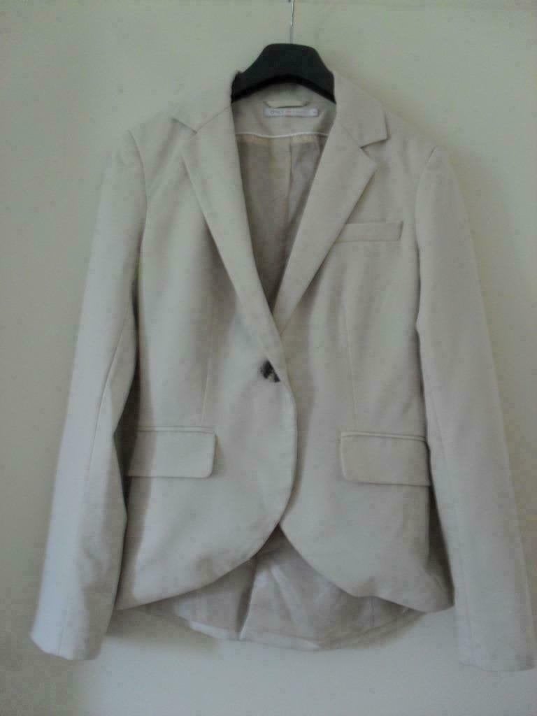 beige getailleerde blazer maat 36, Kleding | Dames, Beige, Ophalen of Verzenden, Jasje, Maat 36 (S)