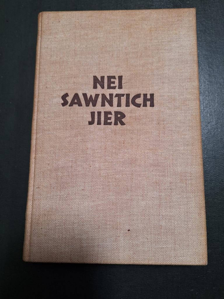 Nei Sawntich Jier - G.A. Wumkes (1949) - Friese taal, Boeken, Ophalen of Verzenden, Gelezen, G.A. Wumkes, Nederland