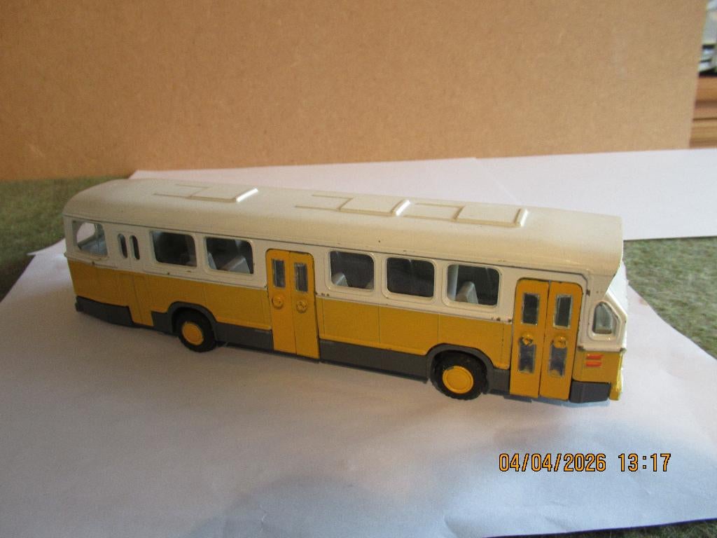 Lion Toy  bus  geel, Hobby en Vrije tijd, Modelauto's | 1:50, Ophalen of Verzenden, Gebruikt, Bus of Vrachtwagen, Lion Toys