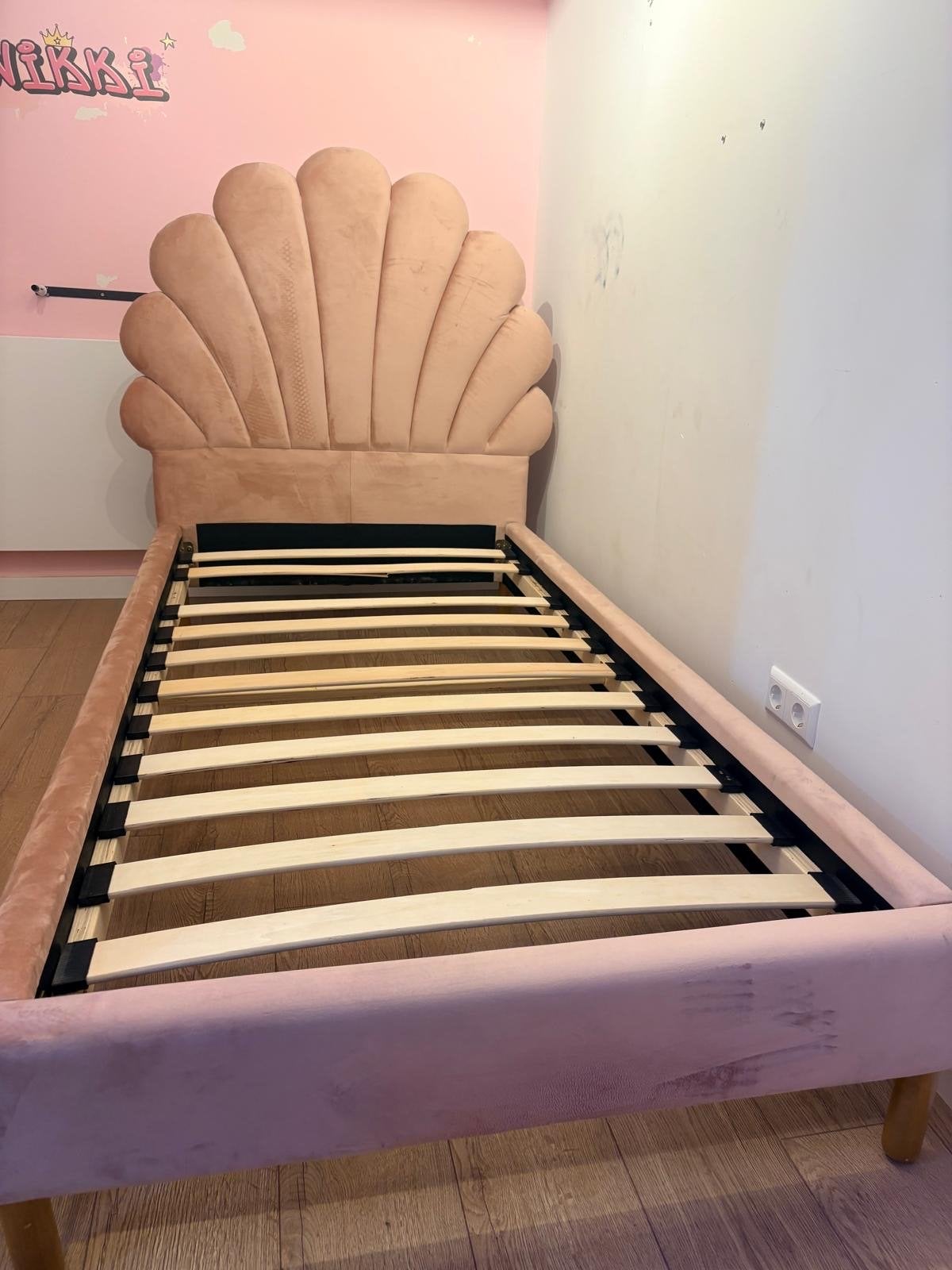 Eenpersoonsbed roze schelp design, 90 cm, Ophalen of Verzenden, Zo goed als nieuw, 200 cm