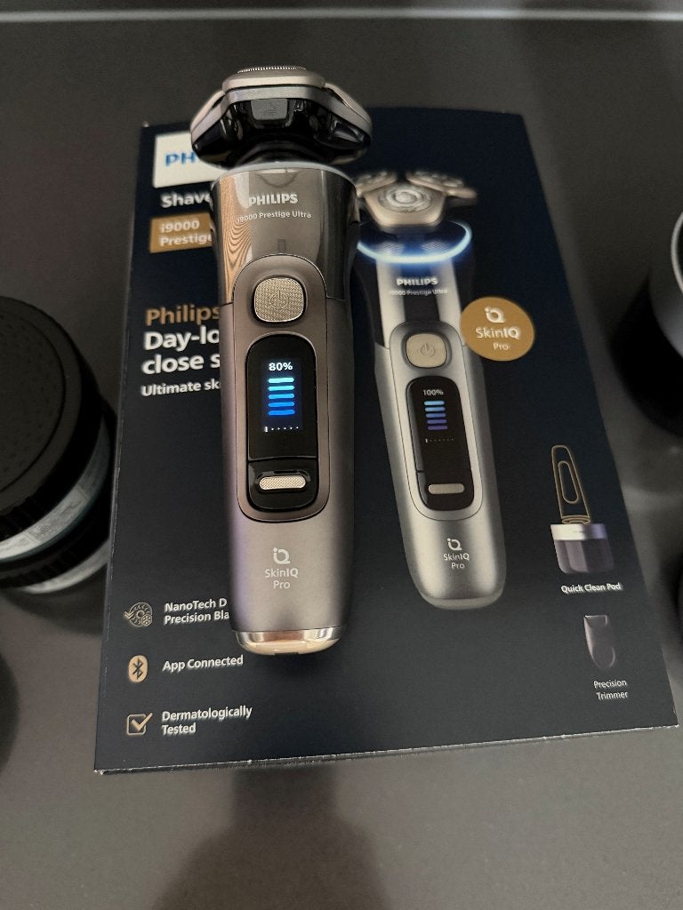 Philips i9000 Prestige Ultra, Ophalen of Verzenden, Zo goed als nieuw, Scheren en Epileren