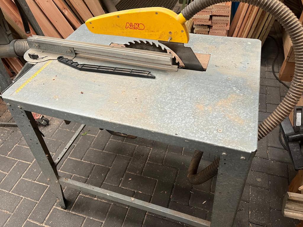 Zaagtafel, werkt perfect!, Doe-het-zelf en Verbouw, Gereedschap | Zaagmachines, Ophalen, Gebruikt, Cirkelzaag, 30 tot 70 mm