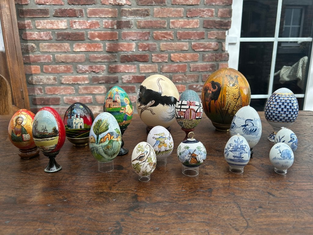 Unieke collectie handgeschilderde decoratieve eieren, Ophalen