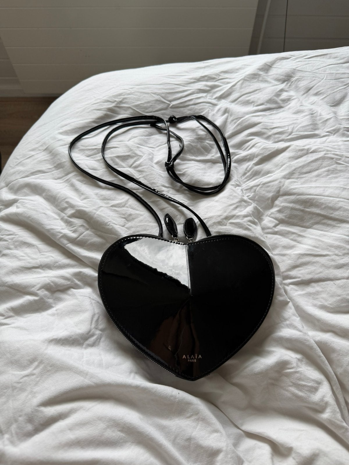 alaia heart bag, Ophalen of Verzenden, Zo goed als nieuw, Zwart, Schoudertasje