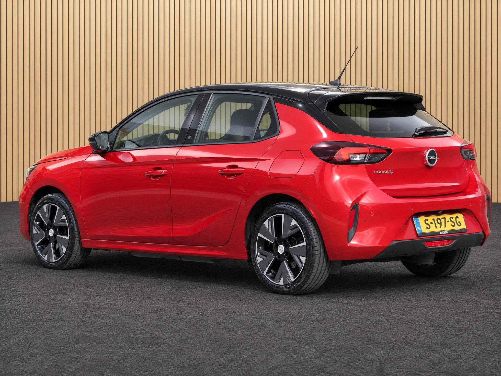 Opel Corsa-e GS Line 50 kWh | Navi / Climate / Camera, Auto's, 12 maanden, Gebruikt, Parkeersensor, 93 %