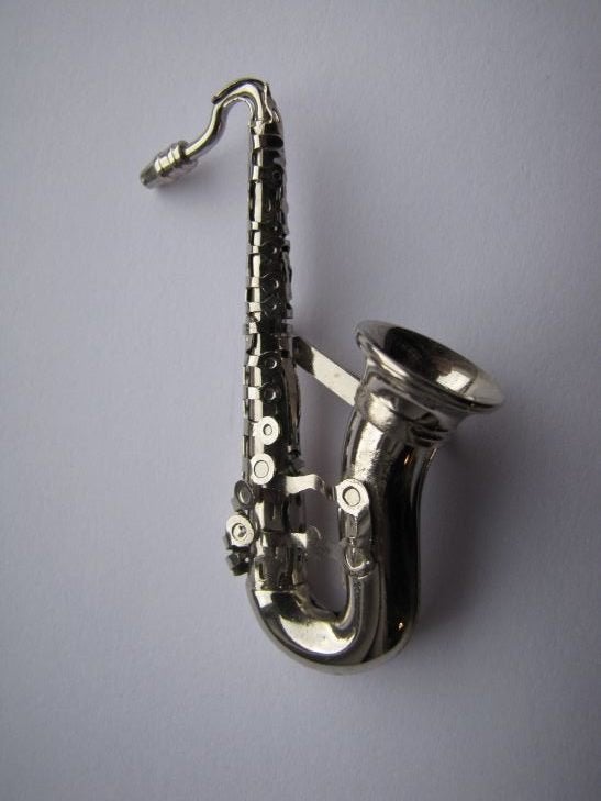 Saxofoon, Overige materialen, 4 tot 7 cm, Verzenden, Zo goed als nieuw