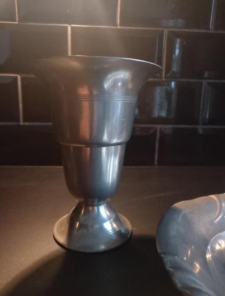 Vintage Tinnen Vaas van Jeka uit Tiel, Antiek en Kunst, Antiek | Tin, Ophalen of Verzenden