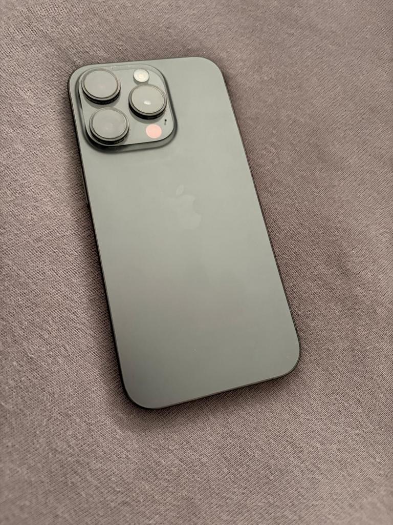 Zeer mooie iPhone 15 Pro - perfect werkend, Telecommunicatie, Mobiele telefoons | Apple iPhone, Zo goed als nieuw, 128 GB, iPhone 15 Pro
