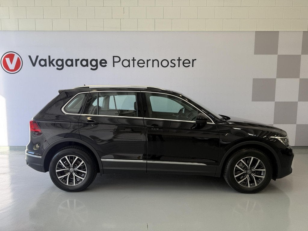 Volkswagen Tiguan 1.4 TSI eHybrid Carplay / Adaptive Cruise, Auto's, Stof, 4 cilinders, Zwart, Hybride Elektrisch/Benzine