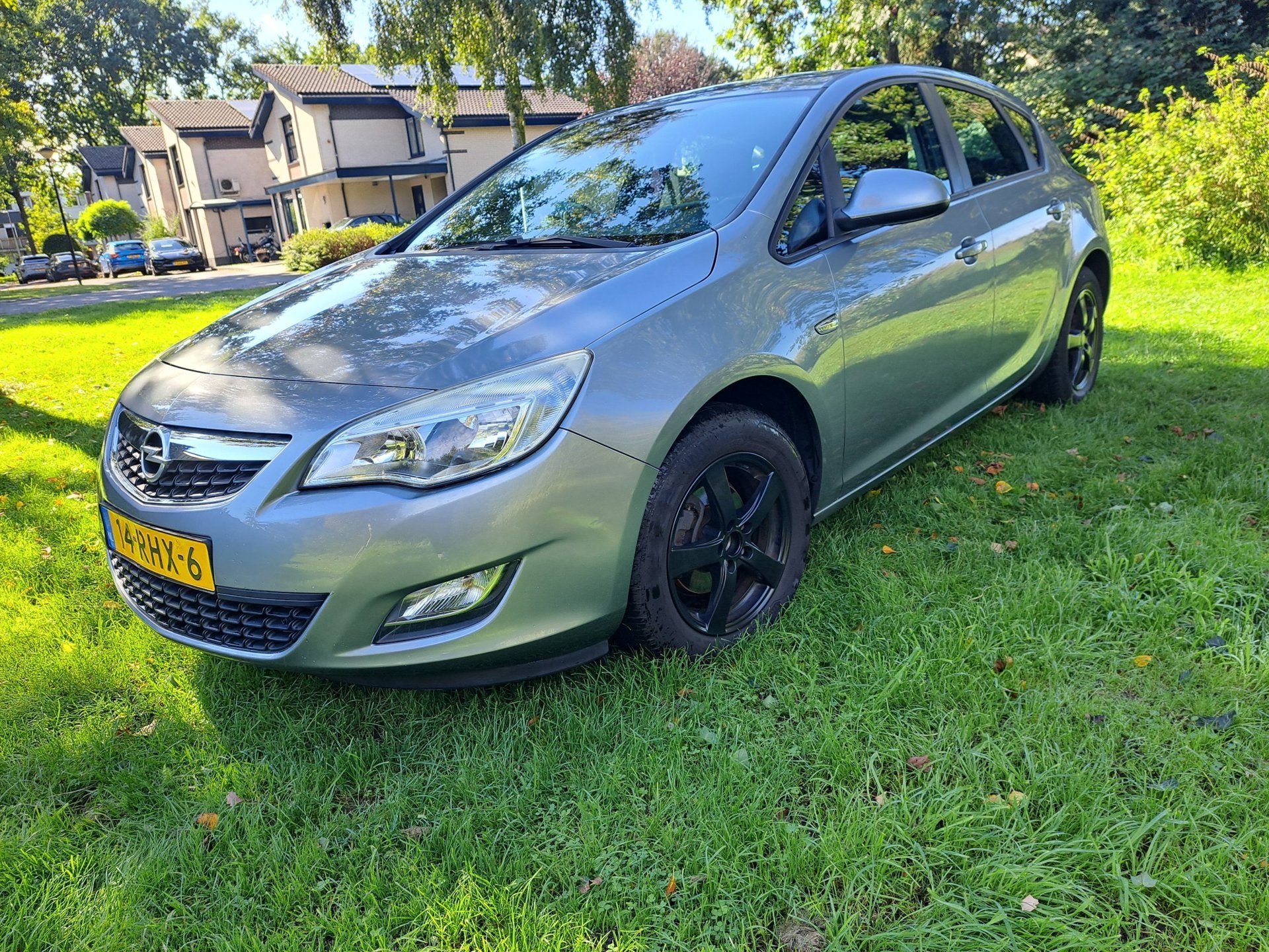Foto 3 van Opel Astra 1.4 Edition nederlands geleverd 5 deurs airco
