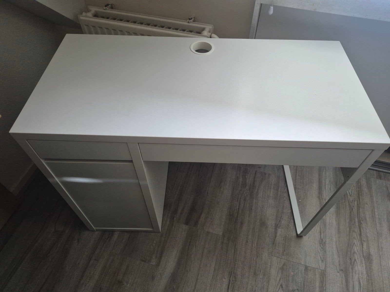 IKEA Micke bureau met lades, Ophalen, Met lades, Gebruikt, Spaanplaat of MDF