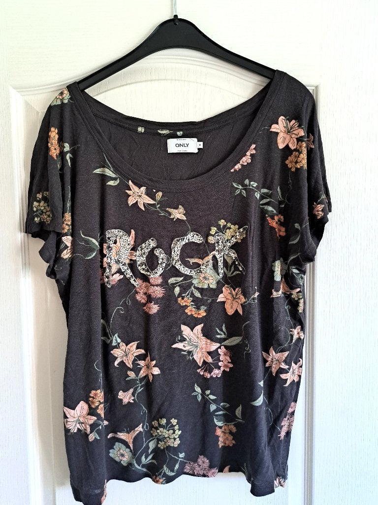 ONLY T-shirt met bloemen & zilveren pailletten maat 44/46 XL, Kleding | Dames, T-shirts, Only, Meerkleurig, Maat 42/44 (L), Ophalen of Verzenden