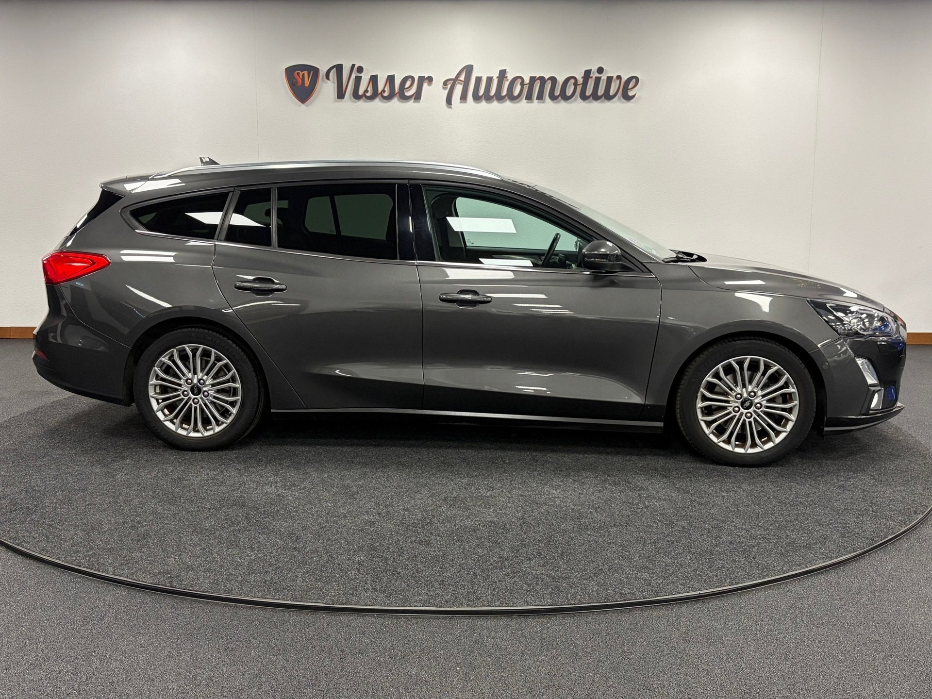 Ford Focus Wagon 1.5 EcoBoost*Automaat*Head-up*Winter-Pakket, Auto's, Gebruikt, Euro 6, Leder en Stof, 3 cilinders