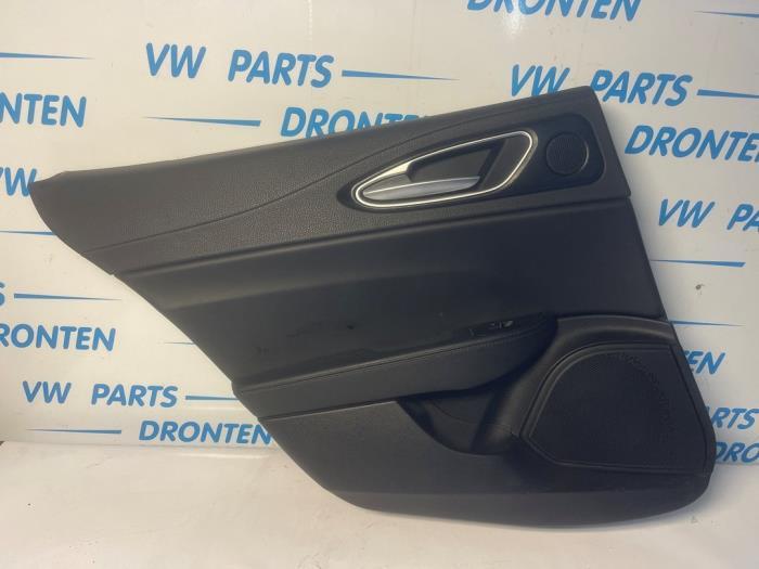 Portierbekleding 4Deurs links-achter van een Alfa Romeo Giul