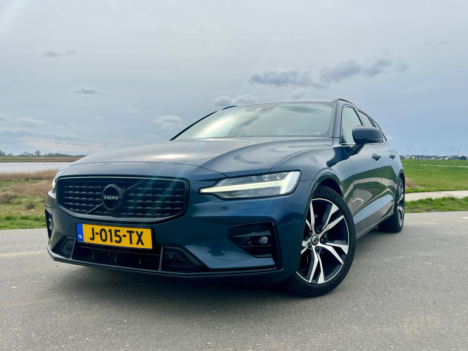 Volvo V60 2.0 B4 197pk R-Design 2020, Auto's, Volvo, Particulier, V60, ABS, Achteruitrijcamera, Adaptieve lichten, Adaptive Cruise Control