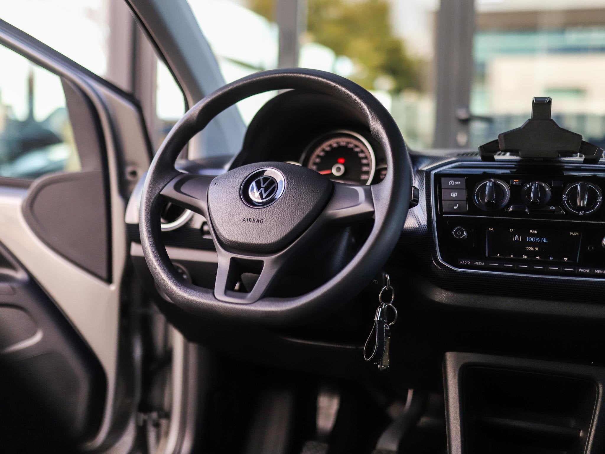 Volkswagen Up! 1.0 | Stoelverw. | Bluetooth | Winter-Pakket, Stof, Gebruikt, 4 stoelen, 891 kg