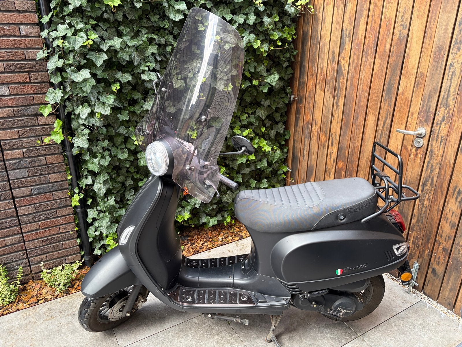 Senzo Riva Lux Scooter uit 2021, Ophalen, Gebruikt, Maximaal 45 km/u, Benzine