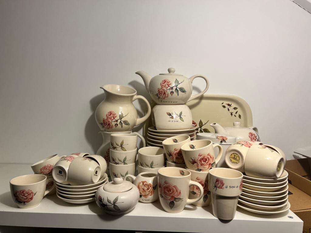 Servies Jet ter Steege a rose is a rose, Gebruikt, Overige typen, Ophalen of Verzenden, Overige stijlen
