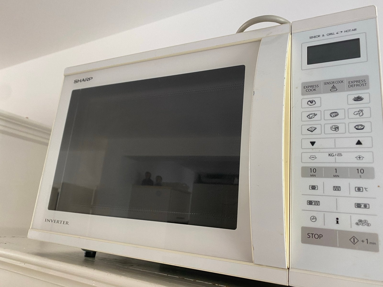 Sharp Combimagnetron - Wit - Inverter Technologie, Ophalen, Combimagnetron, Gebruikt, Grill