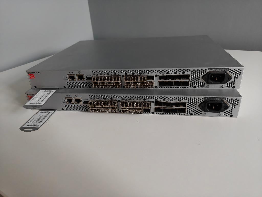 Brocade 300 Fiber Switch, Ophalen of Verzenden, Gebruikt