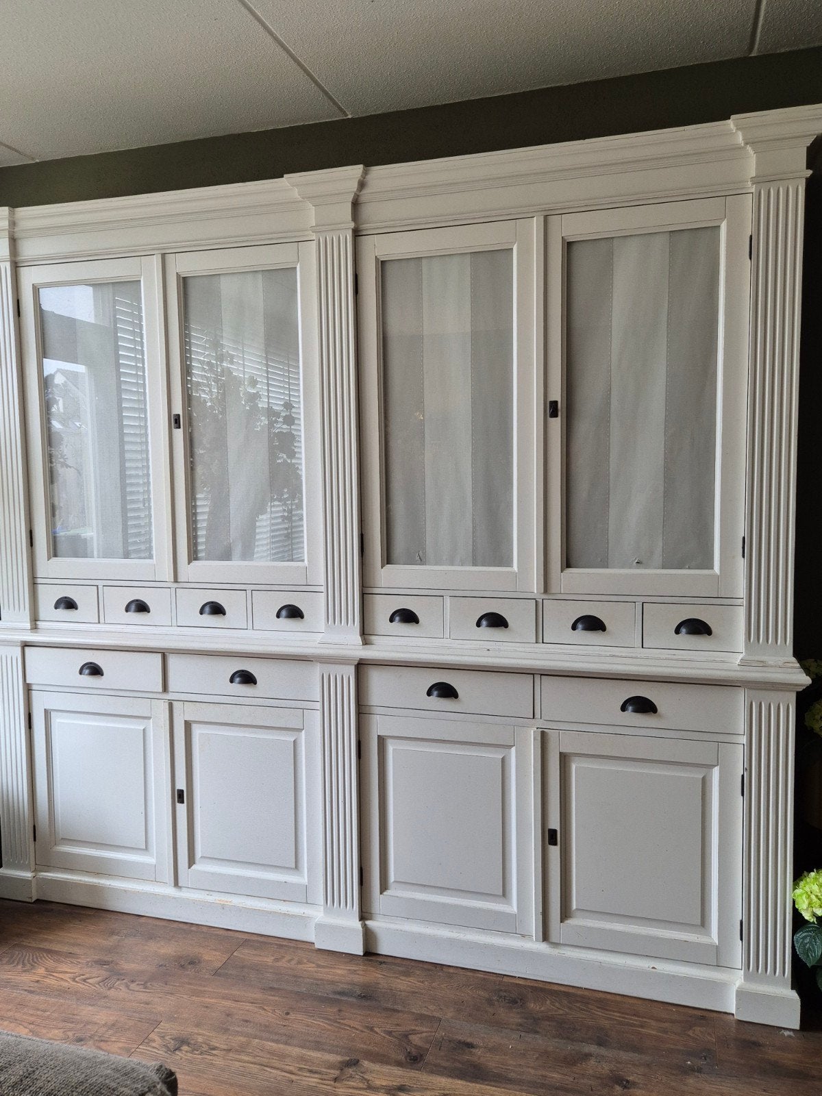 Grote witte buffetkast  2.14 m hoog 50 cm diep 2.41 cm breed, Huis en Inrichting, Kasten | Buffetkasten, Ophalen, Gebruikt, Met deur(en)