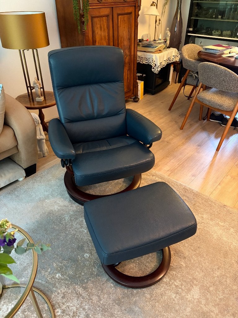 Leren Stressless stoel, Ophalen, Blauw, Hout, Zo goed als nieuw