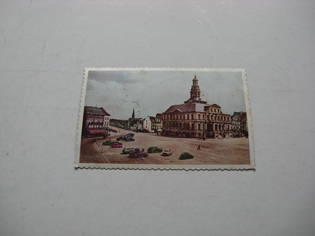 Maastricht markt en stadhuis kleur, Ophalen of Verzenden, Voor 1920, Gelopen, Noord-Brabant